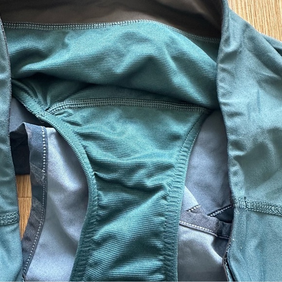 Lululemon 4" Run Times Speed Shorts Lotus Camo Oil Slick Blue Size 6 HTF Rare - Picture 13 of 13